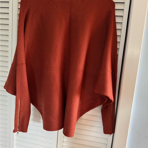 Philosophy sweater size XL. - Picture 2 of 6